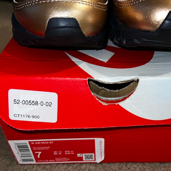 Nikes - Picture 4 of 4